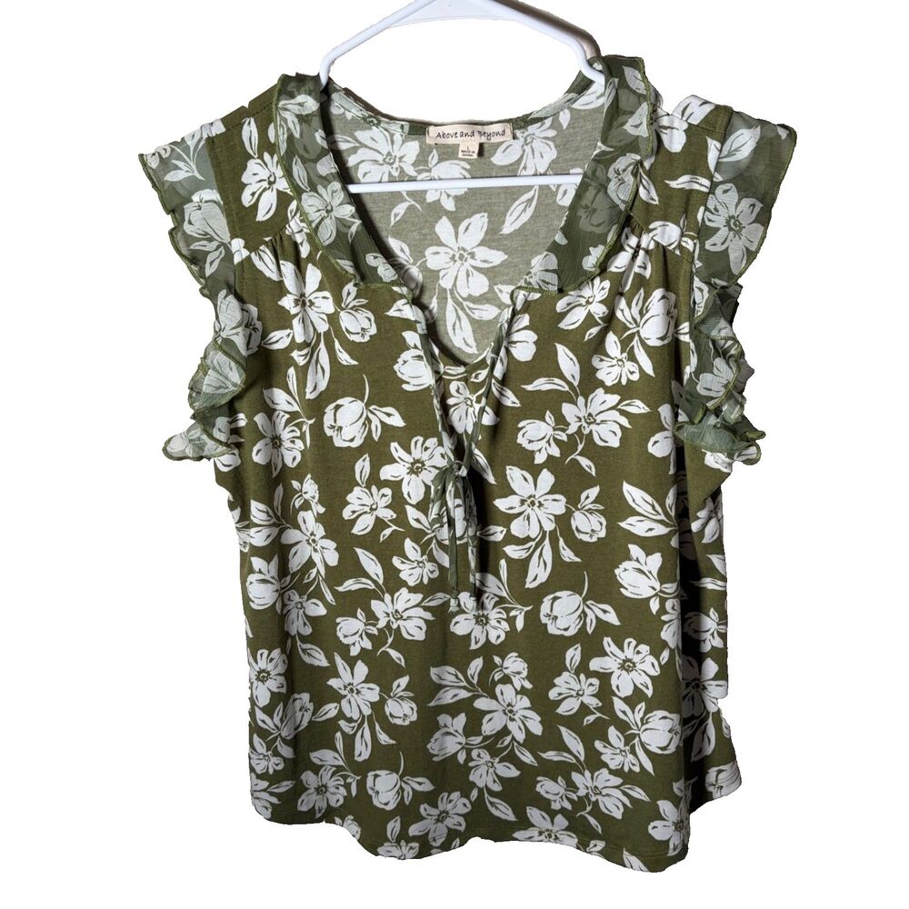 Above & Beyond Blouse Women's Large V-Neck Green Floral Ruffle Top Shirt